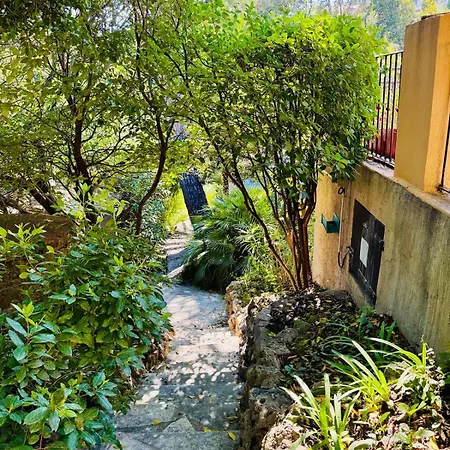 ヴィラ Le Mazet Des Amis-tree-lined-swimming Pool-near Sea